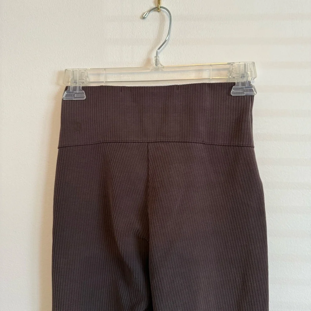 Lululemon ribbed soft stream flare espresso Brown Pants size 2